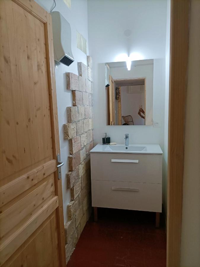 T2 Duplex "Chez Evelyne" Apartamento Remoulins Exterior foto