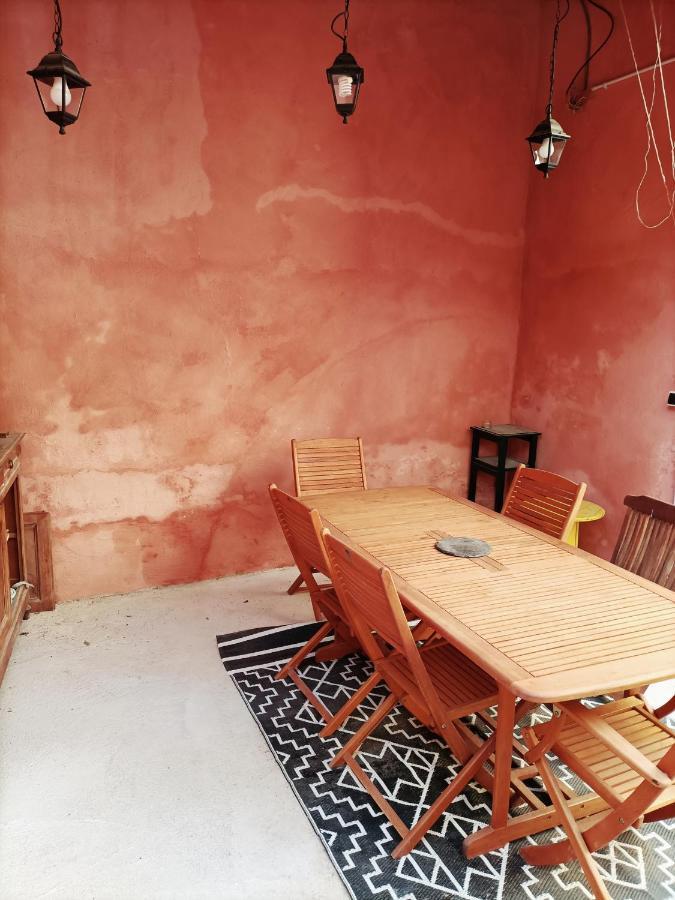 T2 Duplex "Chez Evelyne" Apartamento Remoulins Exterior foto