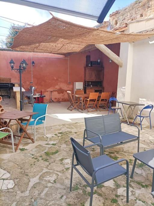 T2 Duplex "Chez Evelyne" Apartamento Remoulins Exterior foto